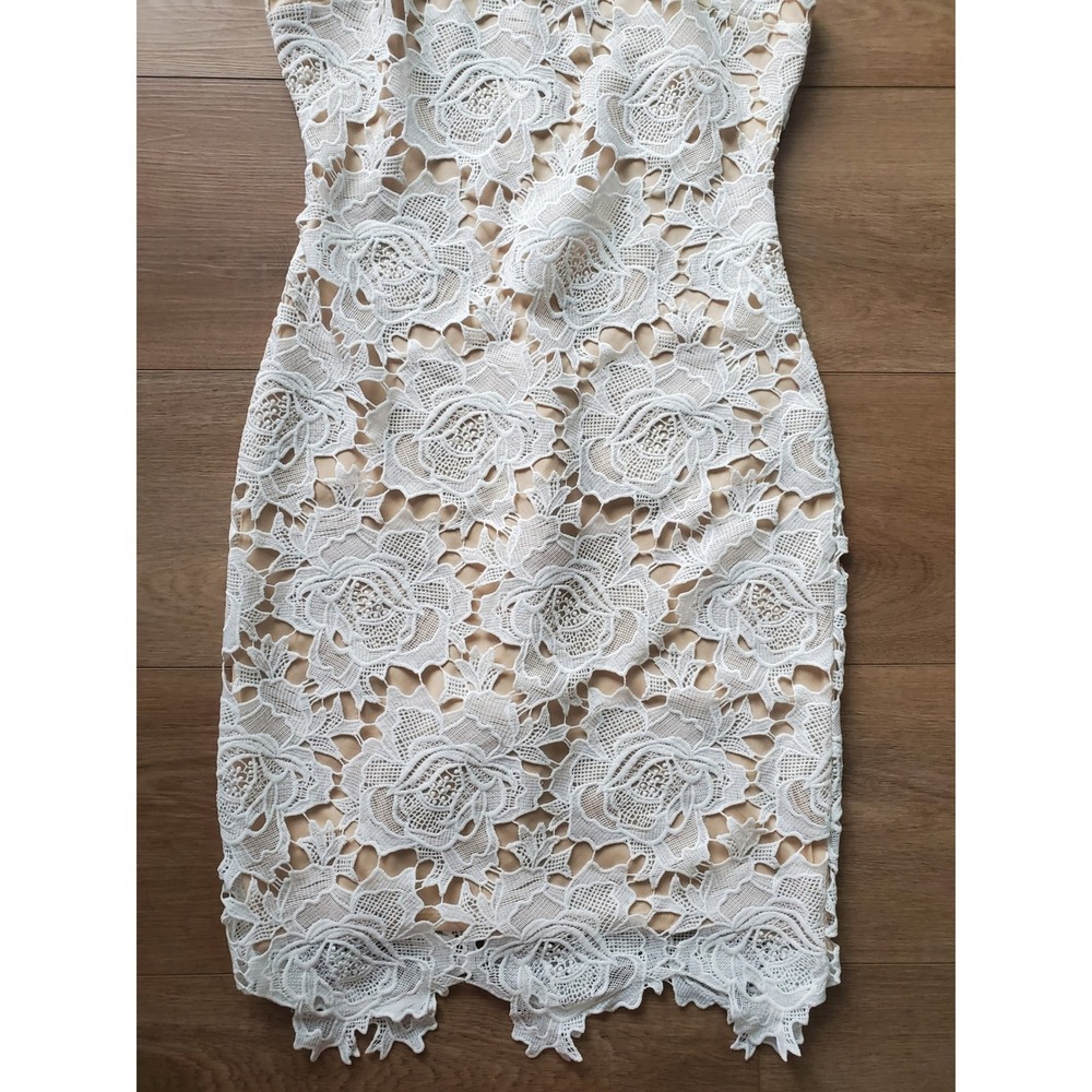 Lulus White Floral Crochet Lace Halter Sheath Dress Nude Lining NWT Large - Picture 9 of 14